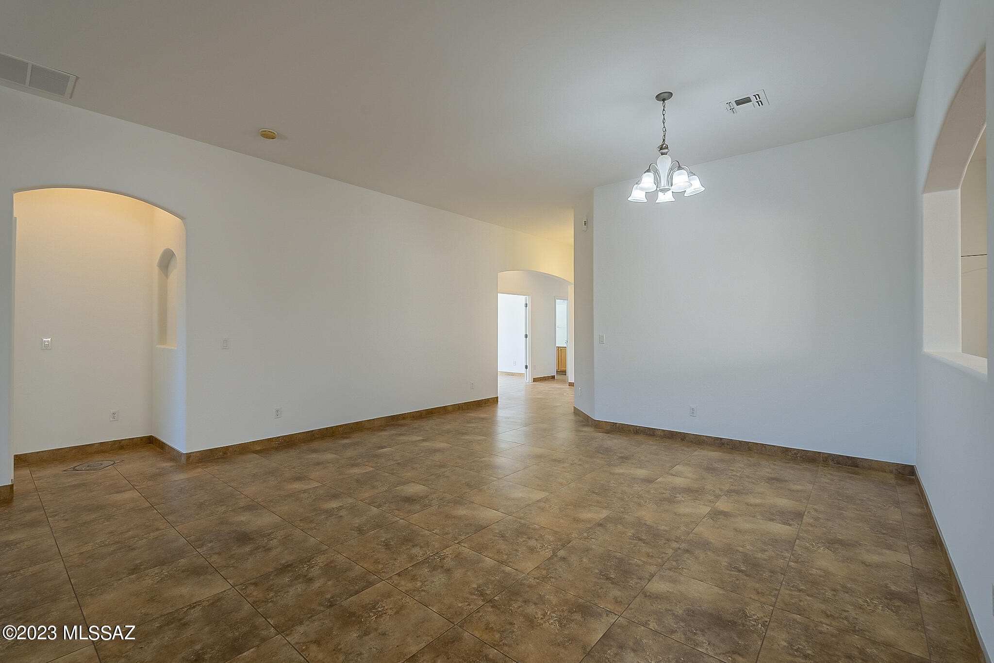 3685 South Desert Cache Road Tucson, AZ 85735 - Photo 8 of 50 Gallery Image 8