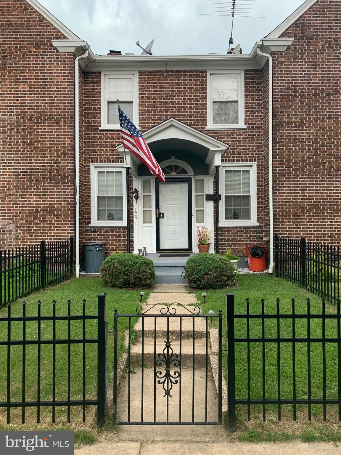 1041 Ironside Road Camden, NJ 08104 - Photo 2 of 40 Gallery Image 2