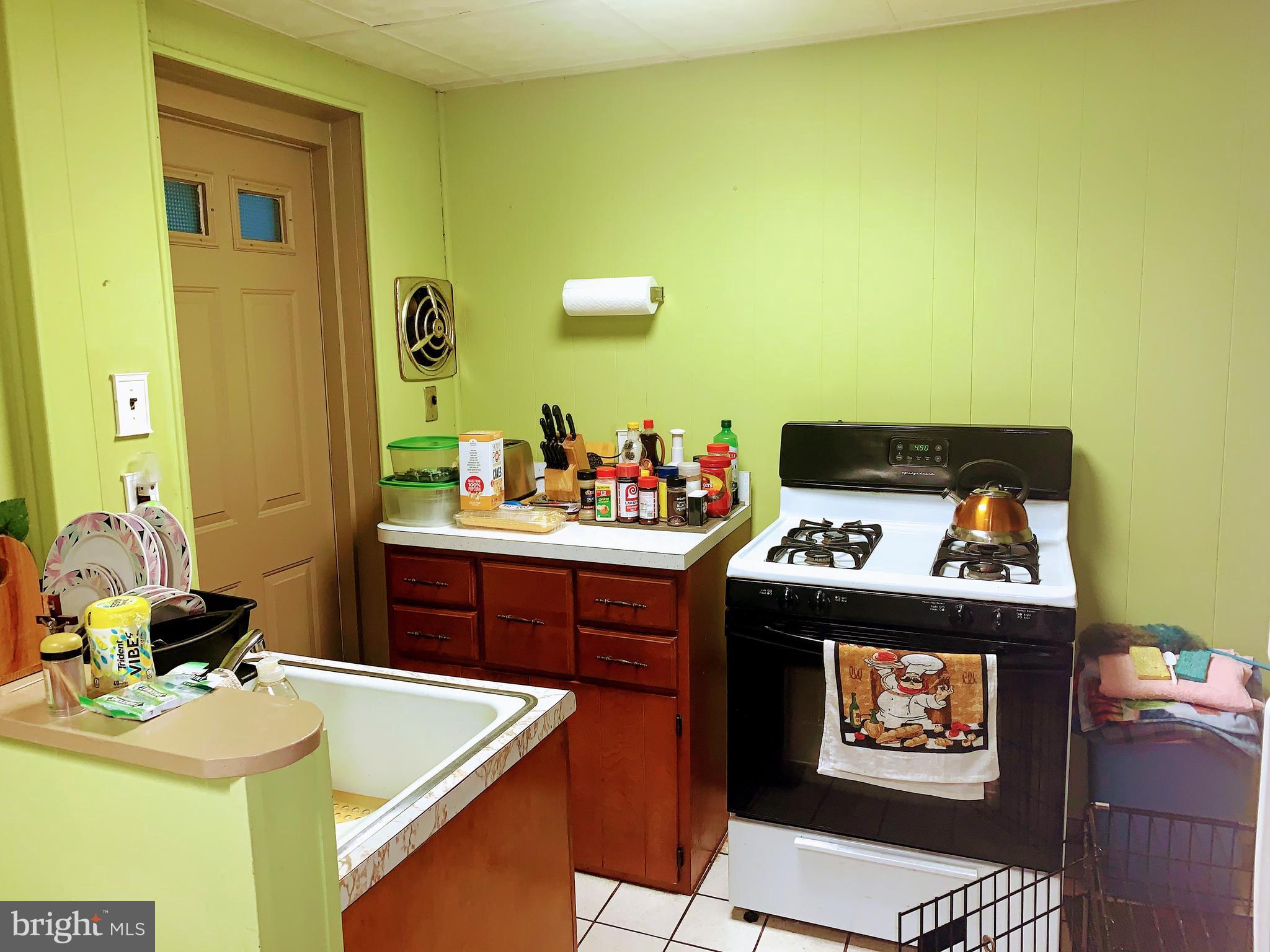 1041 Ironside Road Camden, NJ 08104 - Photo 12 of 40 Gallery Image 12
