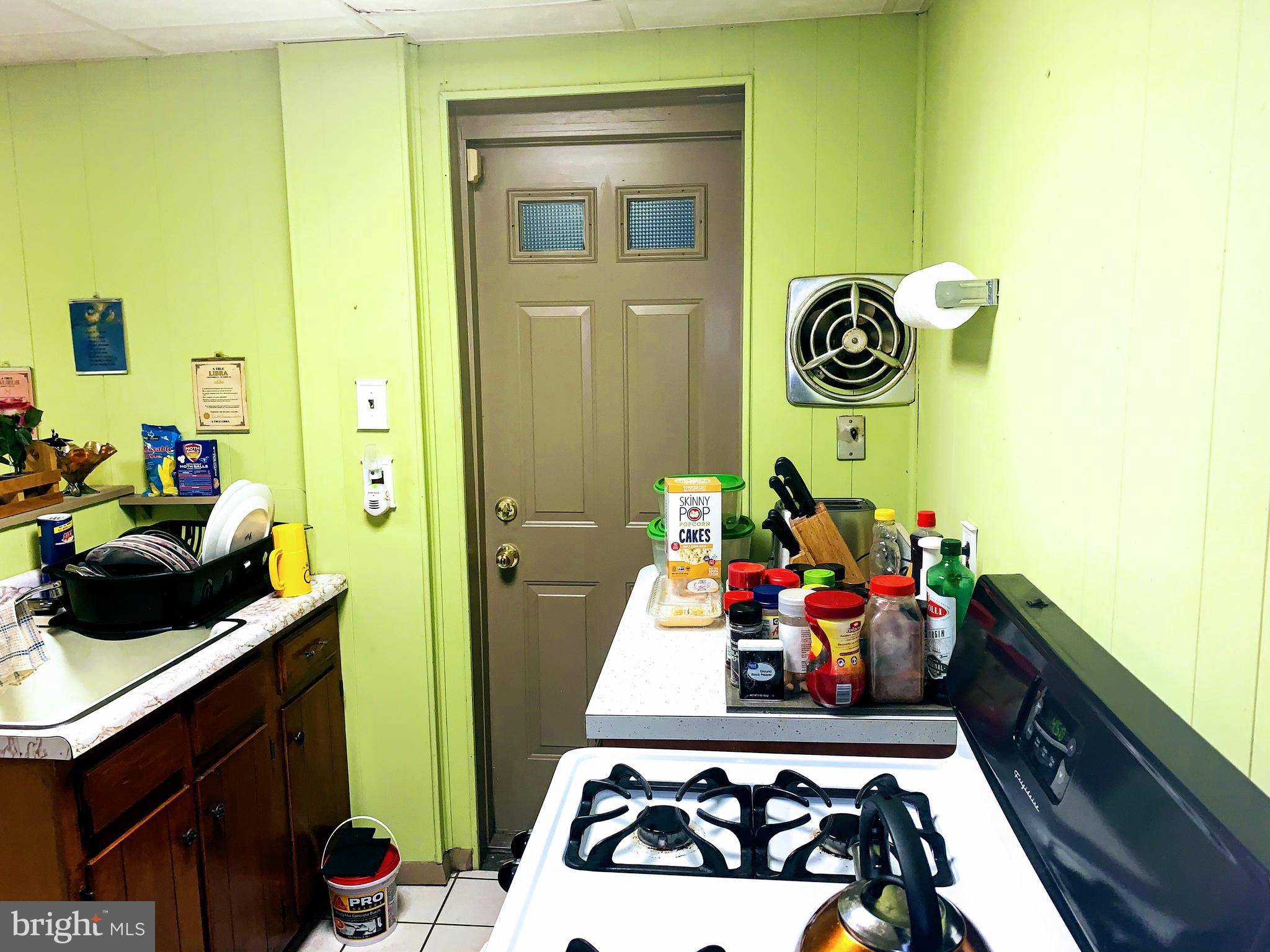 1041 Ironside Road Camden, NJ 08104 - Photo 13 of 40 Gallery Image 13