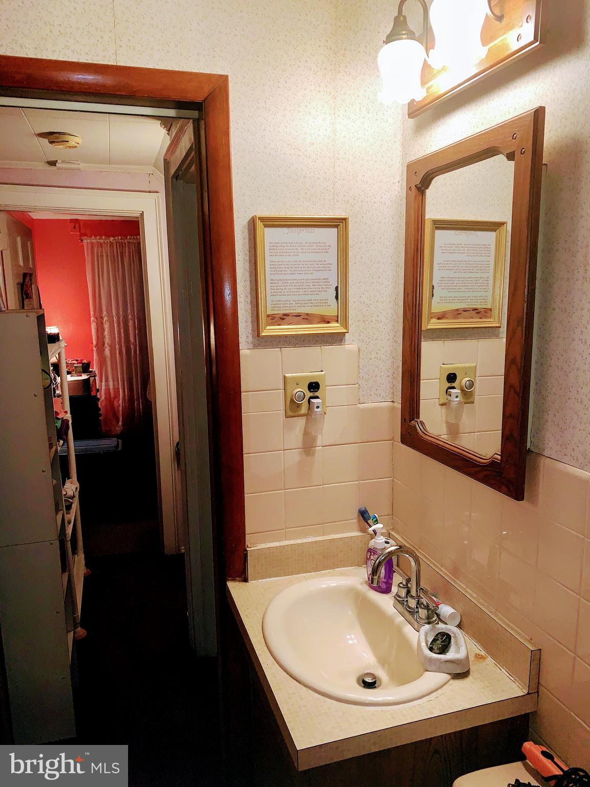 1041 Ironside Road Camden, NJ 08104 - Photo 22 of 40 Gallery Image 22