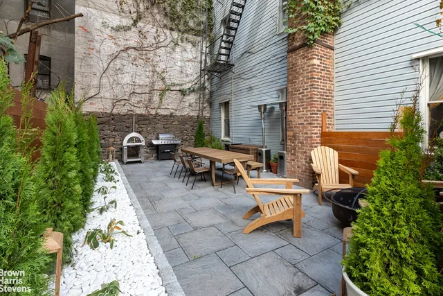 $2,850,000 | 317 Manhattan Avenue | Williamsburg