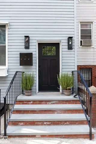 $2,850,000 | 317 Manhattan Avenue | Williamsburg