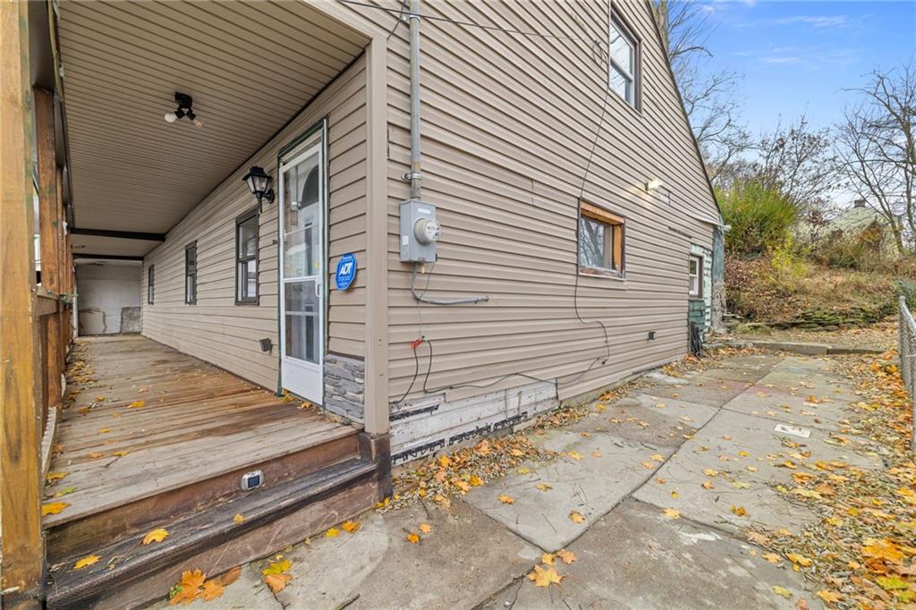 10 Welsh Way Pittsburgh, PA 15203 - Photo 23 of 46 a view of a balcony with door