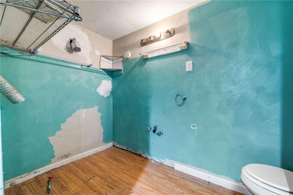 10 Welsh Way Pittsburgh, PA 15203 - Photo 6 of 46 a bathroom with a sink and toilet