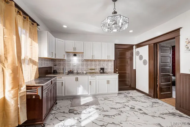 $1,400 | 166 Grey Street, Buffalo, NY 14211