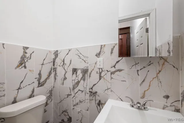 $1,400 | 166 Grey Street, Buffalo, NY 14211