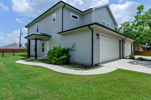 $1,995,000 | 114 Ash Street, Paradise, TX 76073