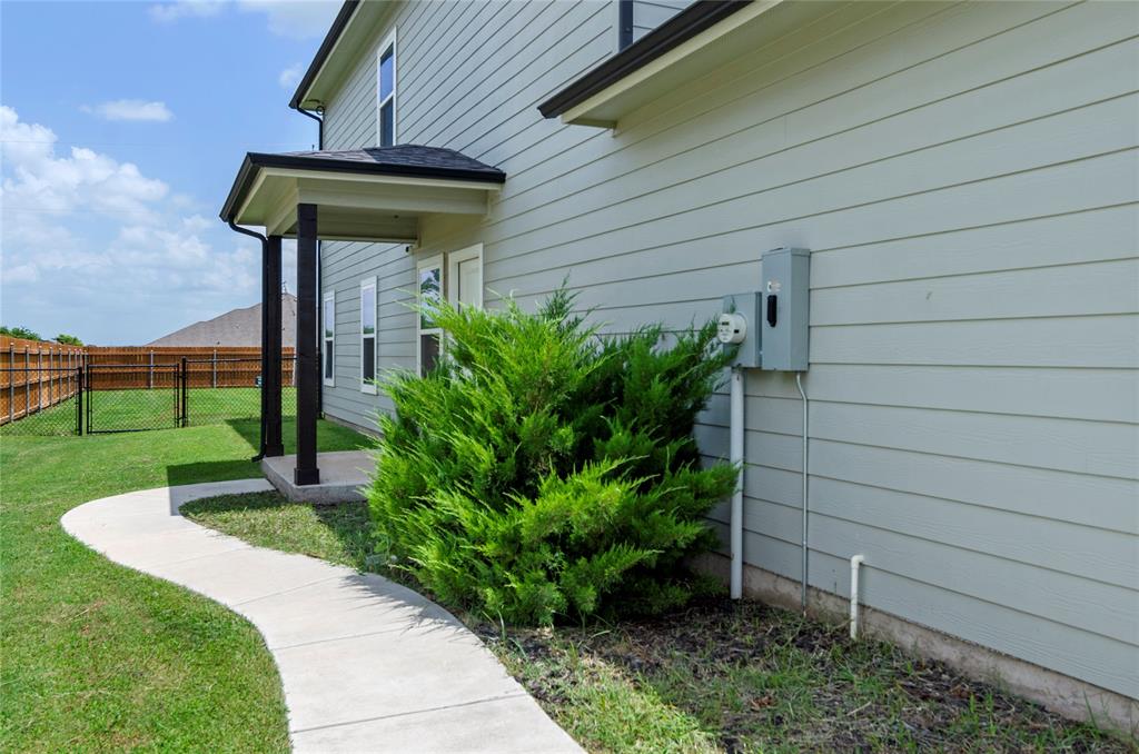 114 Ash Street Paradise, TX 76073 - Photo 13 of 40