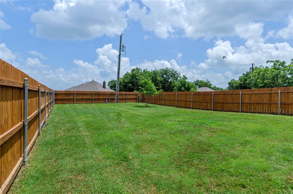 114 Ash Street Paradise, TX 76073 - Photo 15 of 40