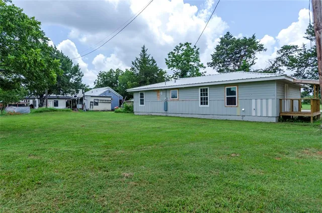 $1,995,000 | 114 Ash Street, Paradise, TX 76073