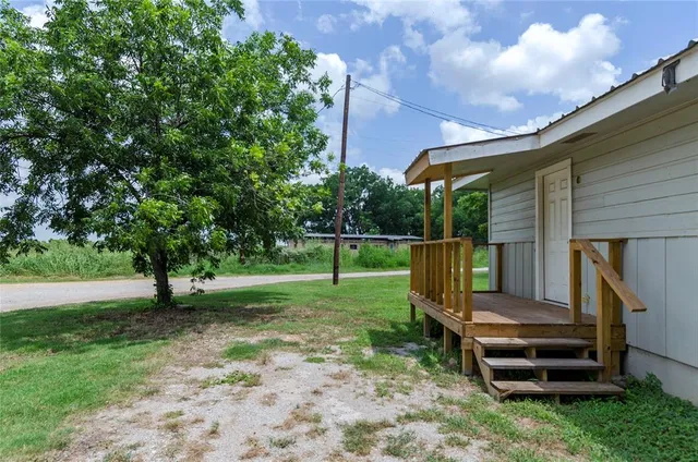 $1,995,000 | 114 Ash Street, Paradise, TX 76073