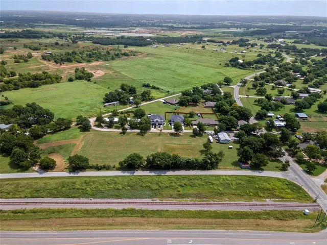 $1,995,000 | 114 Ash Street, Paradise, TX 76073