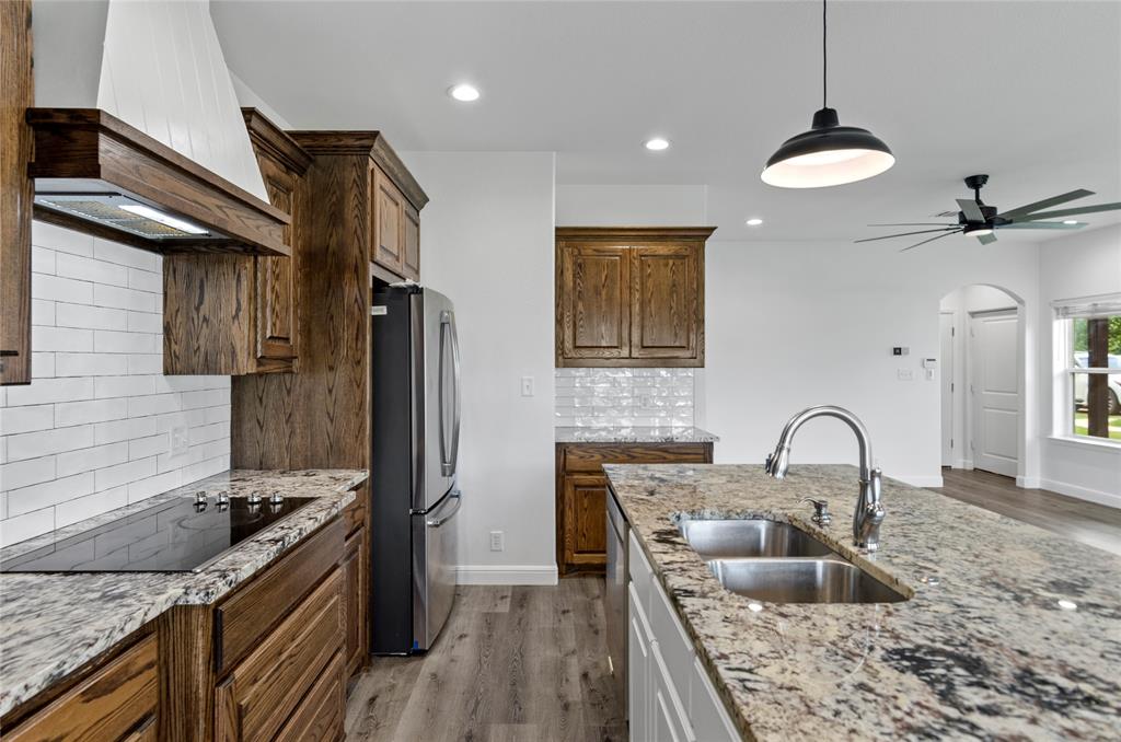 114 Ash Street Paradise, TX 76073 - Photo 8 of 40
