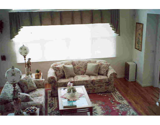 175 Nobscot Road, Unit 175 Sudbury, MA 01776 - Photo 4 of 19 Gallery Image 4