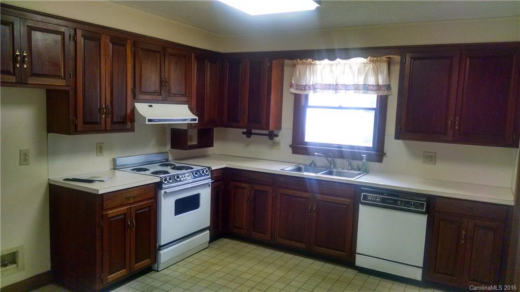 9120 Harris Road Concord, NC 28027 - Photo 7 of 22 Gallery Image 7