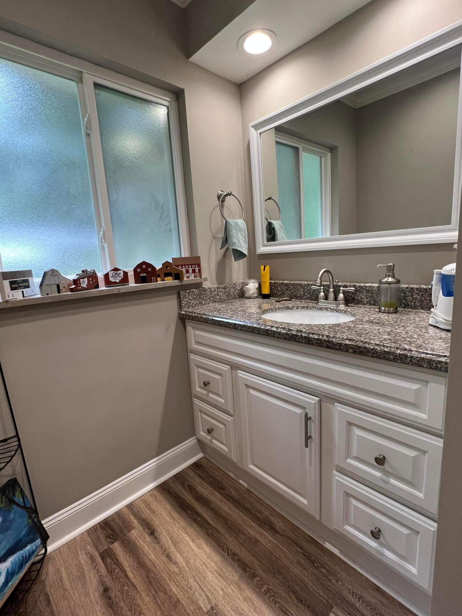 2680 Jordan Road Columbus, OH 43231 - Photo 21 of 55 Master bath