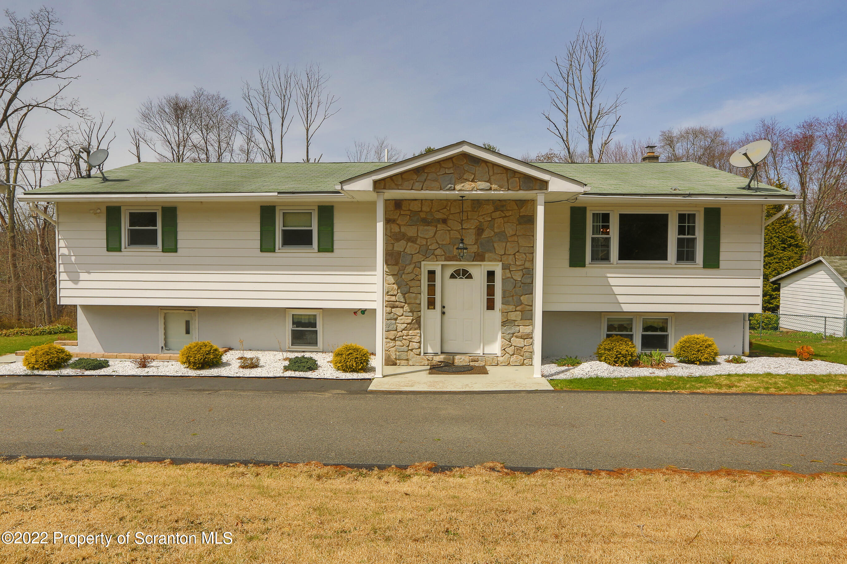 2725 Scott Road Mountain Top, PA 18707 - Photo 1 of 50 Gallery Image 1