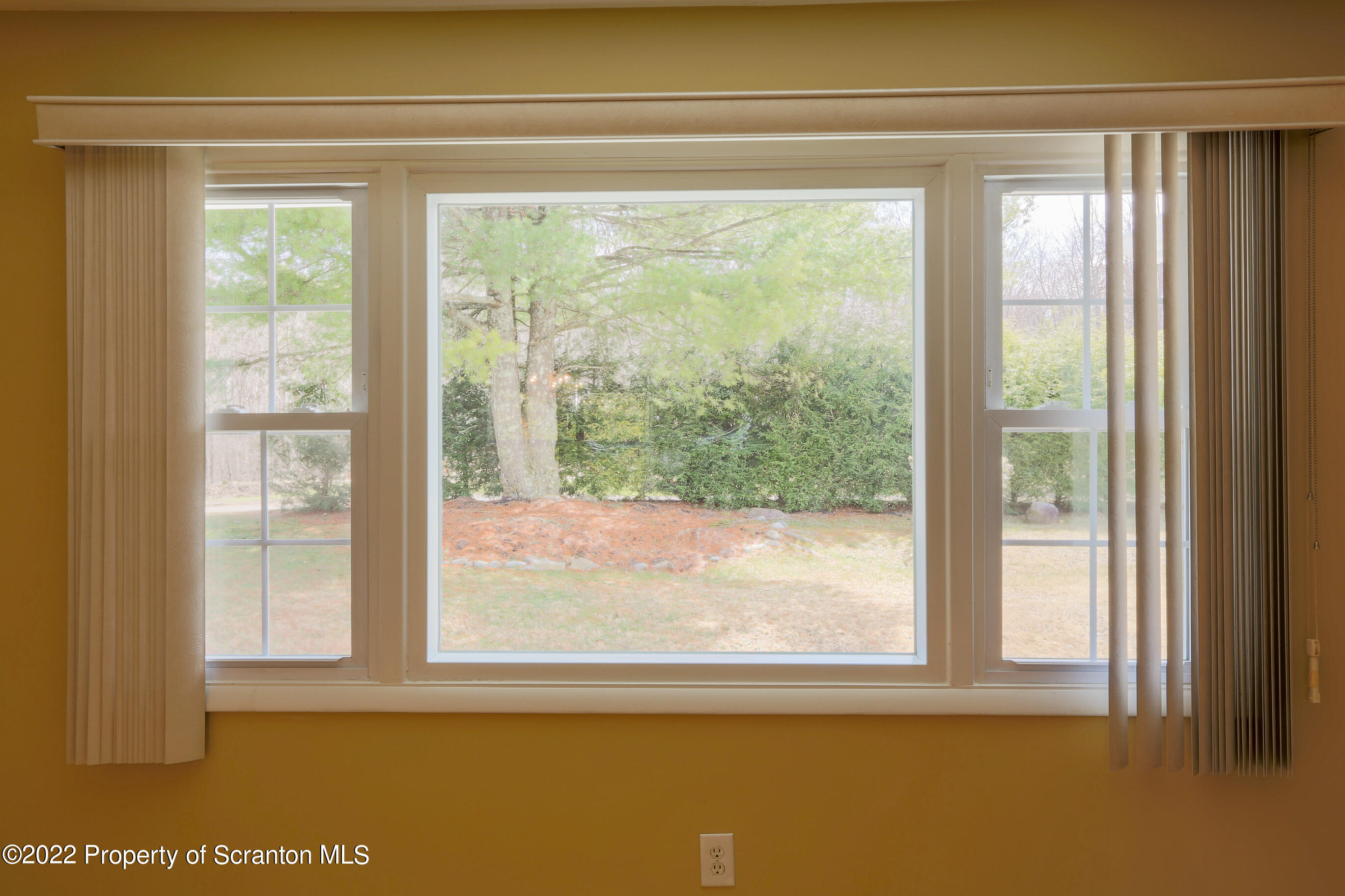 2725 Scott Road Mountain Top, PA 18707 - Photo 4 of 50 Gallery Image 4