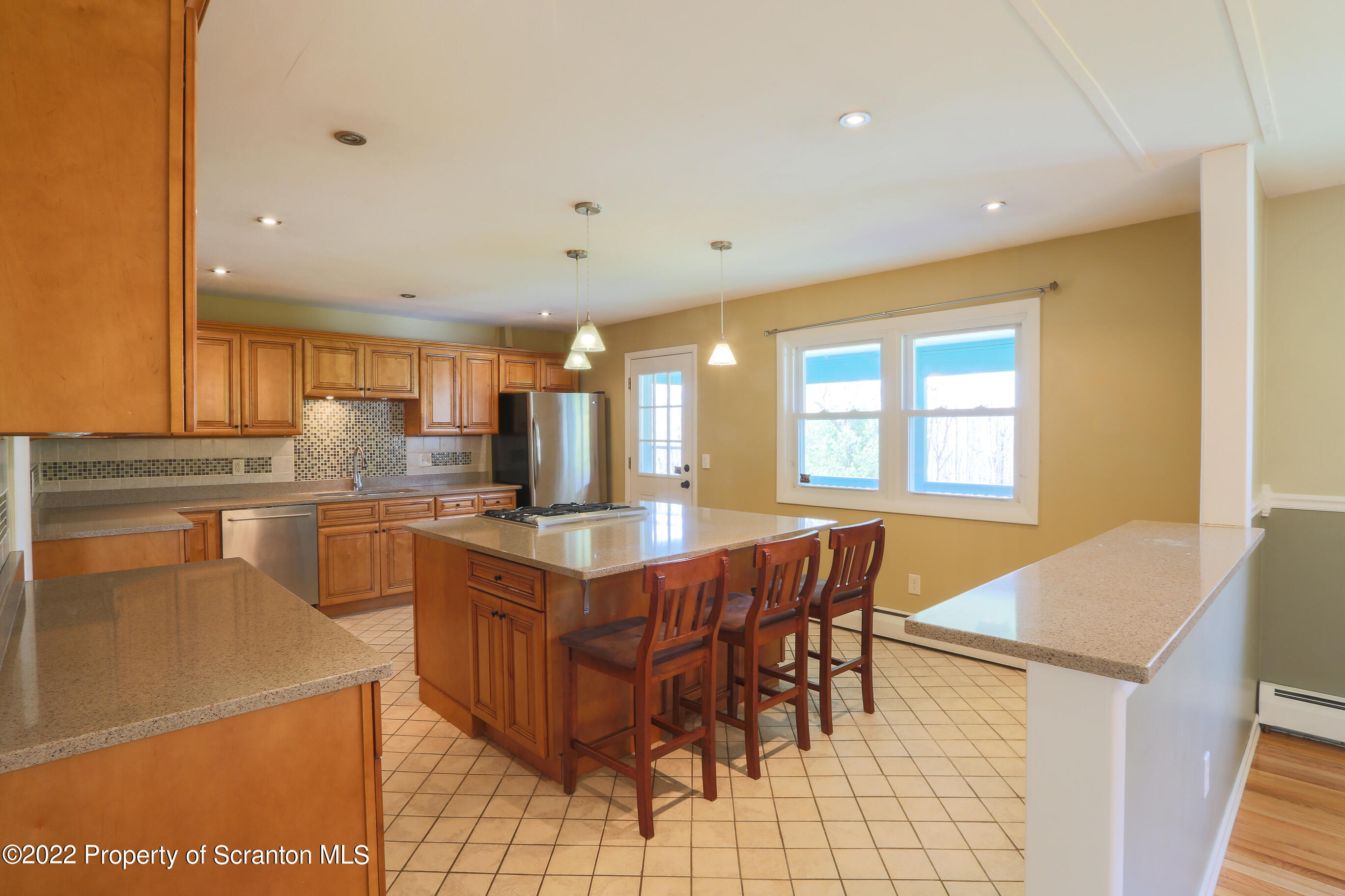 2725 Scott Road Mountain Top, PA 18707 - Photo 7 of 50 Gallery Image 7