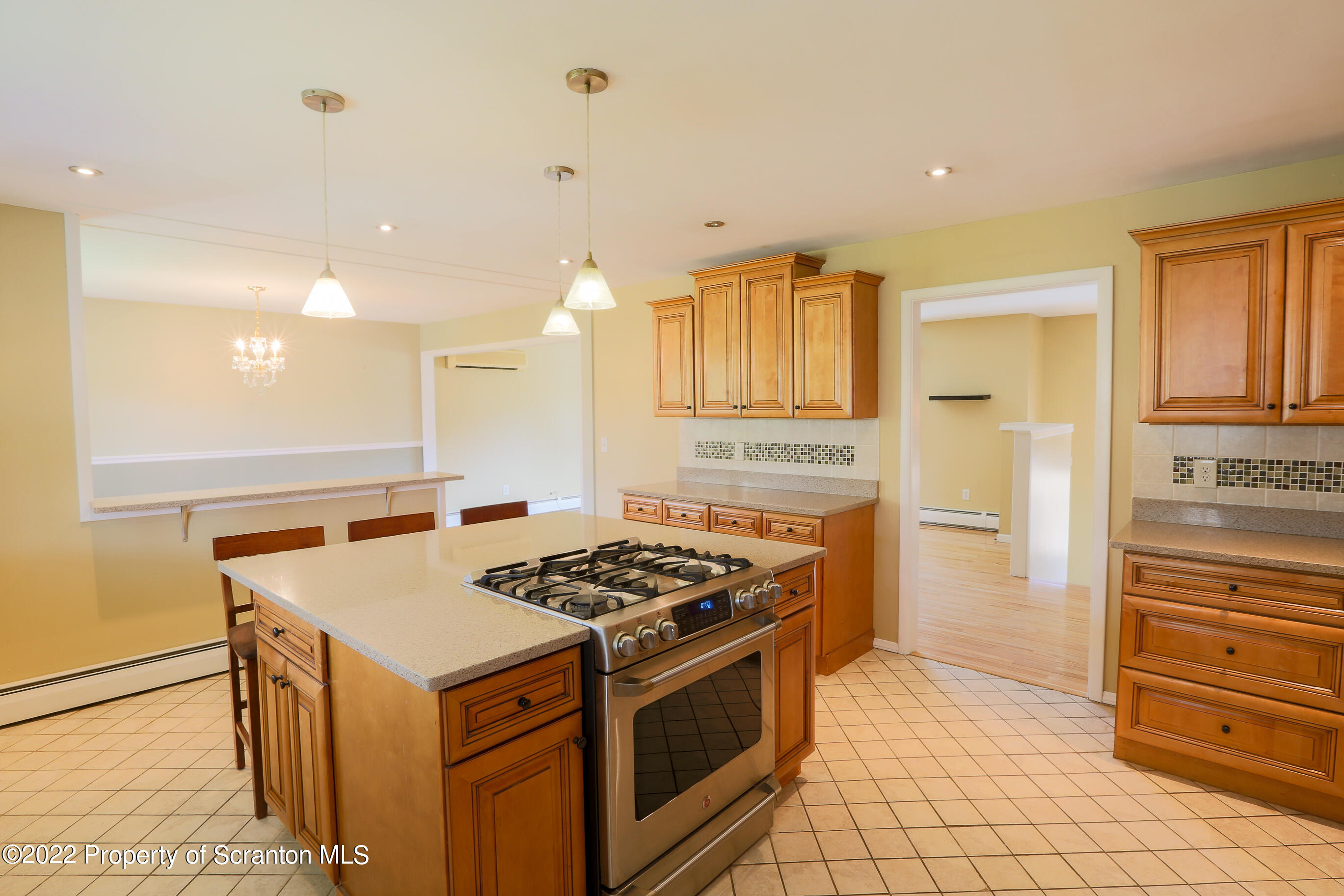 2725 Scott Road Mountain Top, PA 18707 - Photo 10 of 50 Gallery Image 10