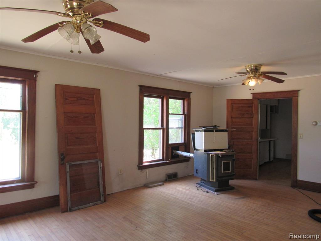 695 Cass Avenue Road Bay City, MI 48708 - Photo 6 of 52