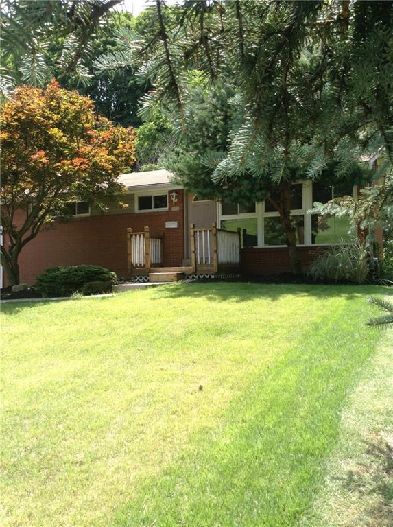 217 Stotler Road Pittsburgh, PA 15235 - Photo 3 of 25 Gallery Image 3