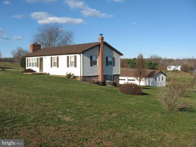 9263 White Shop Road Culpeper, VA 22701 - Photo 3 of 8 Side View showing large garage