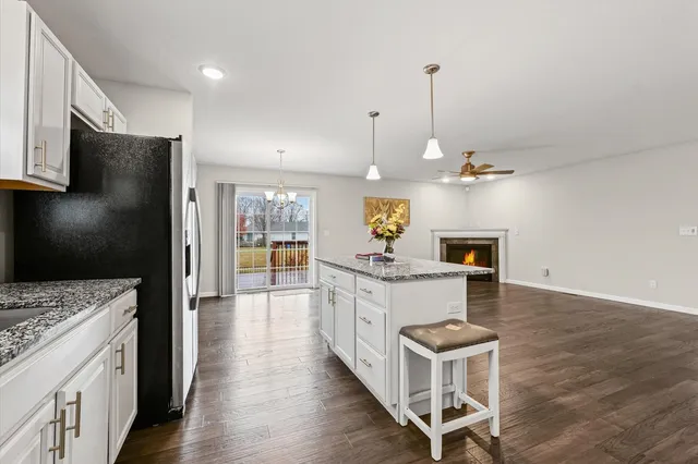 $279,900 | 2406 North Fairfield Drive, Urbana, IL 61802