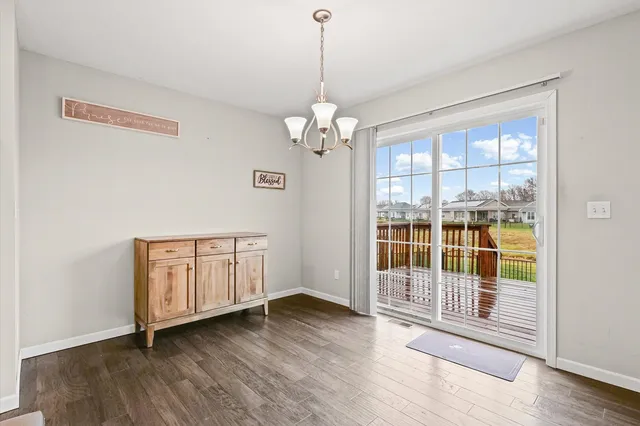 $279,900 | 2406 North Fairfield Drive, Urbana, IL 61802