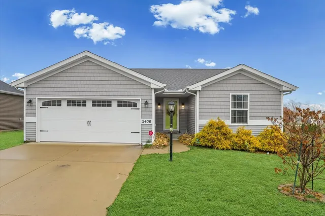 $279,900 | 2406 North Fairfield Drive, Urbana, IL 61802