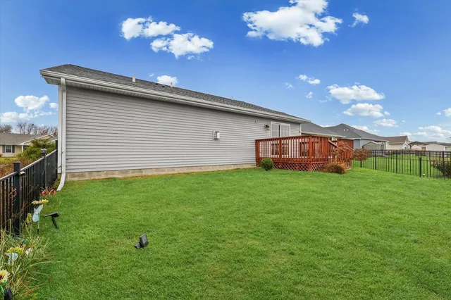 $279,900 | 2406 North Fairfield Drive, Urbana, IL 61802