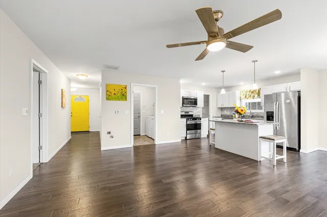 $279,900 | 2406 North Fairfield Drive, Urbana, IL 61802