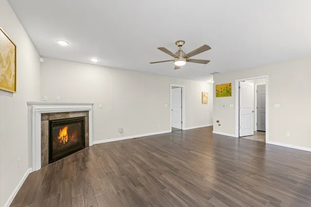 $279,900 | 2406 North Fairfield Drive, Urbana, IL 61802