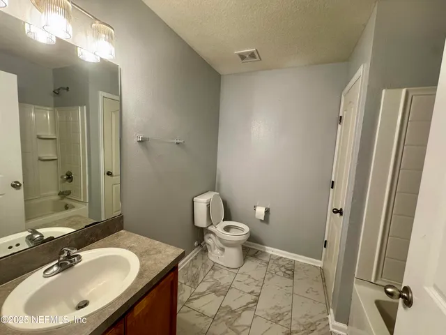 $1,900 | 11690 Brian Lakes Drive North, Jacksonville, FL 32221