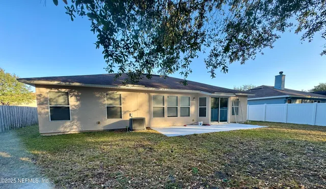 $1,900 | 11690 Brian Lakes Drive North, Jacksonville, FL 32221