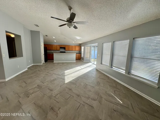 $1,900 | 11690 Brian Lakes Drive North, Jacksonville, FL 32221