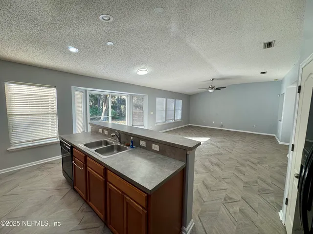 $1,900 | 11690 Brian Lakes Drive North, Jacksonville, FL 32221