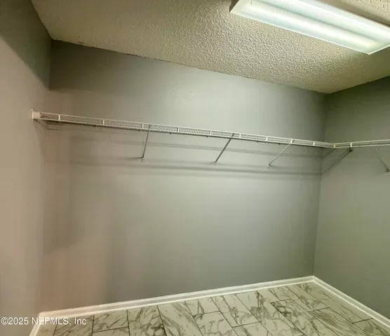 $1,900 | 11690 Brian Lakes Drive North, Jacksonville, FL 32221