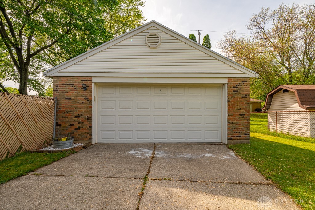 4295 Middle Urbana Road Springfield, OH 45503 - Photo 33 of 35