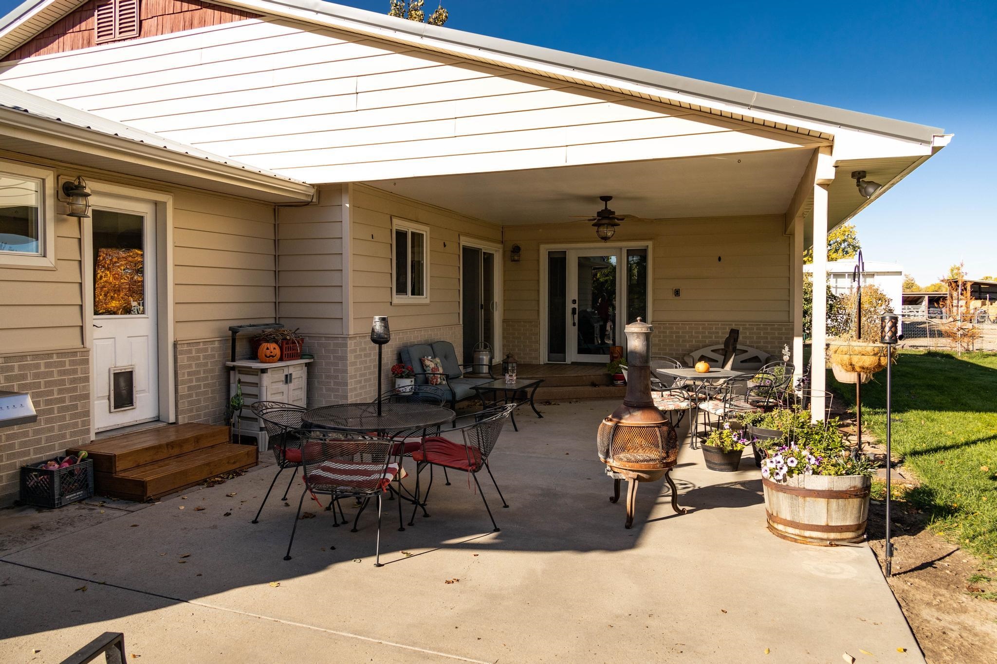 2034 J Road Fruita, CO 81521 - Photo 21 of 38 a living room filled with furniture