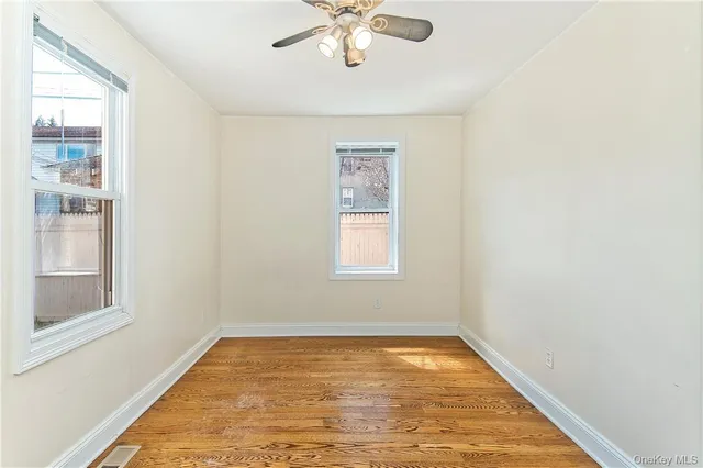 a view of empty room with window