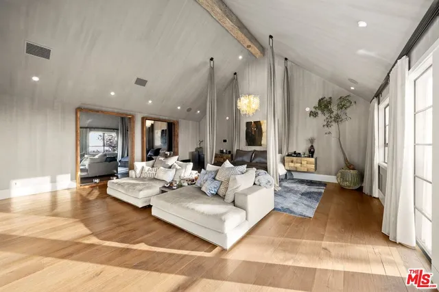 a view of a walk in closet