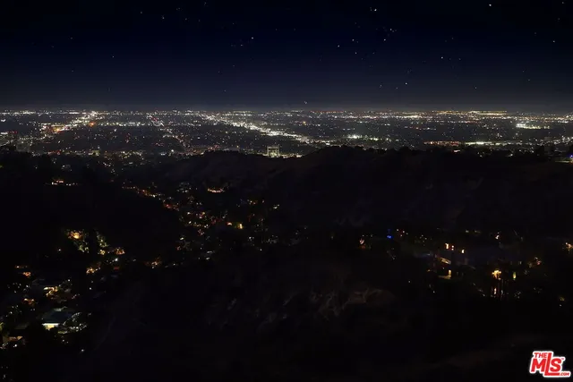 $24,000,000 | 3396 Stone Ridge Lane, Los Angeles, CA 90077