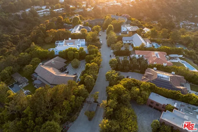 $24,000,000 | 3396 Stone Ridge Lane, Los Angeles, CA 90077