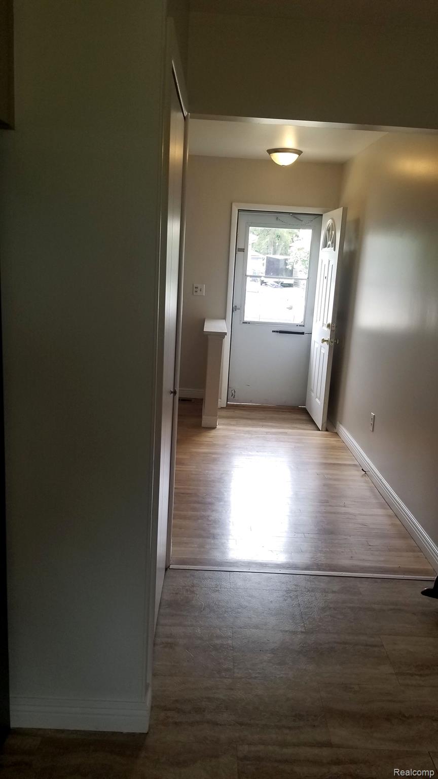 8358 Harding Street Center Line, MI 48015 - Photo 15 of 23 Gallery Image 15