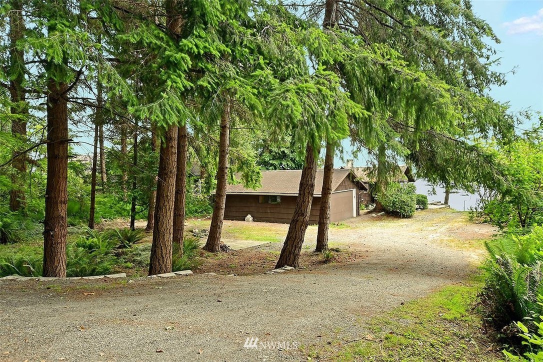 4412 Southwest Luana Beach Road Vashon, WA 98070 - Photo 11 of 15