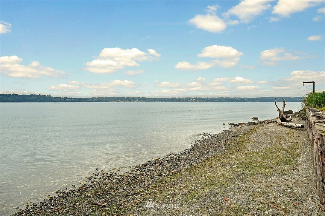 4412 Southwest Luana Beach Road Vashon, WA 98070 - Photo 13 of 15