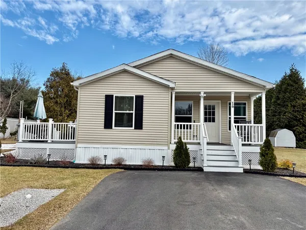 $299,900 | 16 Valiant Drive, Coventry, RI 02816