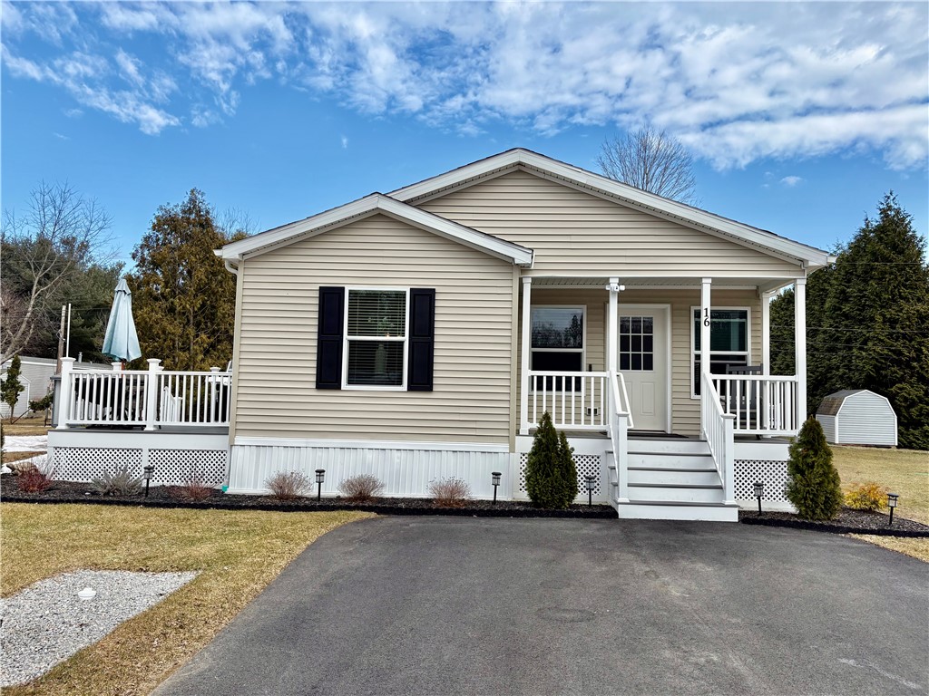 16 Valiant Drive Coventry, RI 02816 - Photo 2 of 22